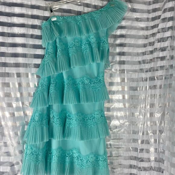 Maxandcleo Mint Green One Shoulder Tier Lace Dress - Picture 2 of 6